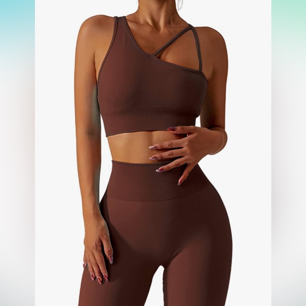 NWT QINSEN Workout Set, L